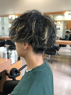 シャンプーボーイ ヒノ(SHAMPOO BOY Hino) 波巻き×ハイライト