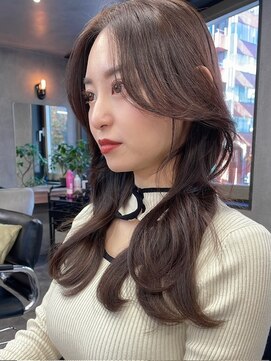 アイユー(ii+U) くびれレイヤー　顔周りカット　シルキーベージュ