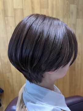 チアー ヘアリラクゼーション(cheer HAIRRELAXATION) ピアスが映えるショートボブ
