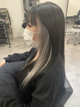 ナンバー 竪町(number+) 20代30代大人可愛い透明感イヤリングカラーホワイトシルバー