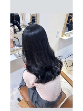 フランチェスカドット(francesca.) ブルーブラック×レイヤーカット【madoka】