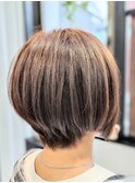 30代40代50代60代　白髪ぼかし　くびれ大人前下りショートボブ