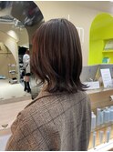 くびれボブ×ミルクティーブラウン×イヤリングカラー