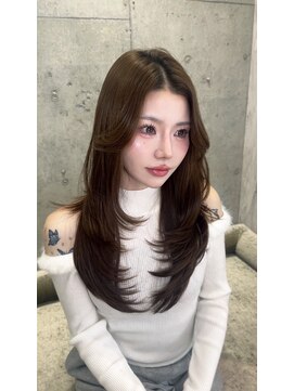 ロンドルピナス 小倉(Lond Lupinus) ミディアムレイヤーカット/似合わせカット/大人ガーリー/20代