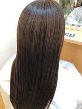 フェアリーテール 高坂店 後ろ姿まで綺麗。うるさら艶ロング