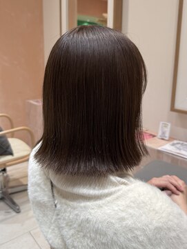 トリコ アヴェダ ららテラス北綾瀬(tricot AVEDA) ブラウンベージュ/透明感カラー/外はねボブ/ミディアム/北綾瀬