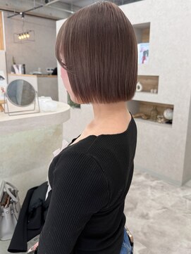 アロ 大阪梅田(alo) 【momoa】ボブ×ミルクティーグレージュ《ブリーチ/ボブ》