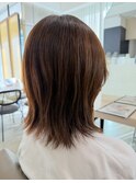 外ハネくびれミディアム