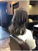 ナチュラルグレージュ