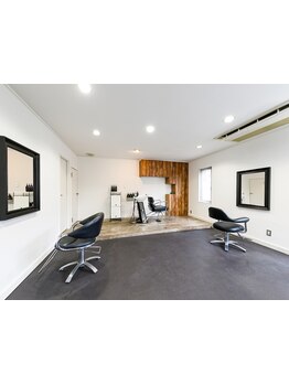 [東中野駅3分・落合駅2分]1席の間隔が広く落ち着いたプライベート空間。あなただけの贅沢なサロンタイムを