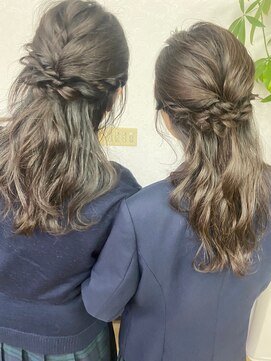 アトリエルージュ ハーフアップ