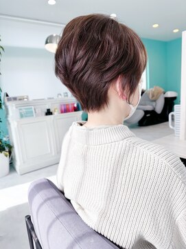 ユーフォリア(Euphoria.) カッコいい！でも可愛いもあるボリュームショート^ ^