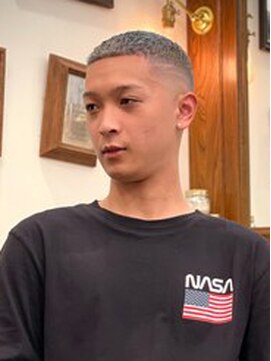 ヒロギンザ 大阪本店(HIRO GINZA) フェードカット×ハイトーンカラー×クロップカット