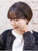 大人可愛い20代30代40代黒髪前下がりひし形小顔ボブ丸みショート