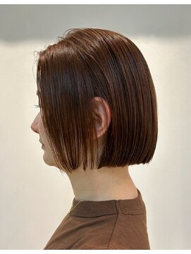 クベル(Kuvel) 切っぱなしミニボブ