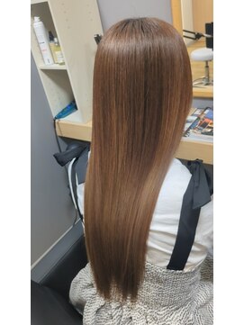 スリーク バイ ロイ 円町本店(sleek by roy) 髪質改善トリートメント。