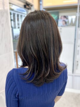 レイリー 原宿 表参道(Rayreee) 外ハネくびれミディアムレイヤーカット