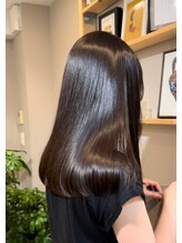 トリートメントも種類が豊富ですが、一押しなのは【ヴァリジョアトリートメント】【髪質改善】