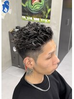 バジー バイ ディーアンドティー(Buzzy by D&T)&nbsp;極道パーマ×ホワイトメッシュ