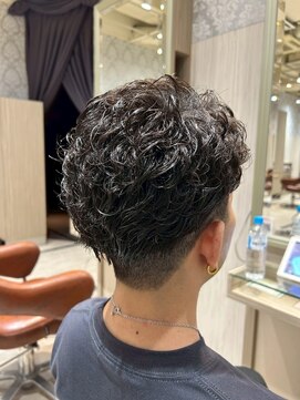 ビス フルール 日暮里店(Vis fleur) メンズパーマ/刈り上げスタイル