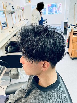 マジック 関目店(magic) ナチュラルツイスパ×刈り上げ