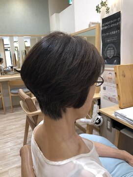 ビューティーパーク ヒロミ(Beauty Park 163) ハイライトの入ったボブスタイル