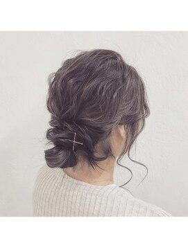 ログズヘア(Logs hair) カジュアルアレンジ