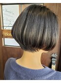 大人可愛いミニボブ