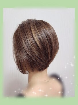レリビー アウラ(LELiBE_'aula) ショートボブ