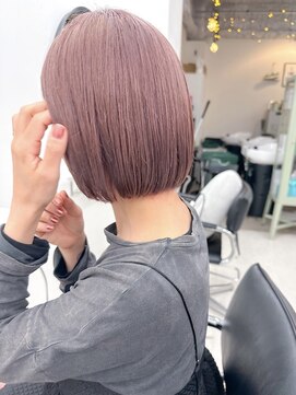 ヒビヲ(HIBIO) ダブルカラーベージュカラーハイトーンカラーケアブリーチボブ