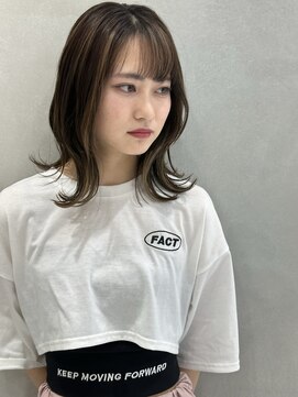 ウシワカマルエムティードット 富士宮店(USHIWAKAMARU MT.) 韓国風にも行けるくびれカット