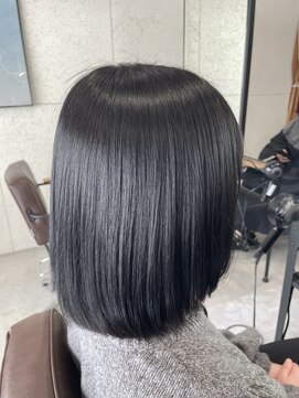 リベルテ(LIBERTE) Liberte銀座 大人可愛い　ブルーブラック×艶髪ボブ