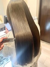 レイヤー&ボブにストレートをmixすると、扱いやすさ◎ストレートの加減も髪質&理想のイメージに合わせて