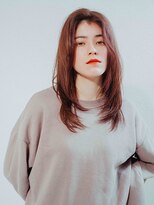 スタリー(Starry)&nbsp;センターパートロングレイヤー20代/30代/40代/ハレマチ通り