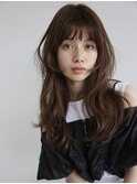 顔周りカット　フェイスレイヤー　ロングヘア