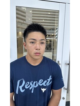 リョウ(RYO) 刈り上げアップバング