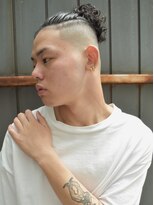 フリーク バーバーショップ 都島店(FREAK BARBER SHOP) マンバンスキンフェード