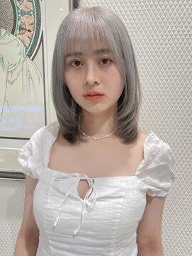 エアー 青山(AIR) ホワイティベージュレイヤーカット