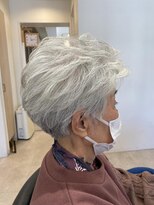 シンプル(Simple)&nbsp;グレーヘア