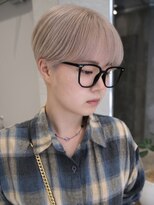 ピークアブー 原宿ハラカド(PEEK-A-BOO) ホワイトブロンド/刈り上げショート/ブロンドショート/金髪