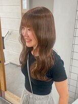 スート(suit.)&nbsp;ワンカラー透明感のあるベージュカラー