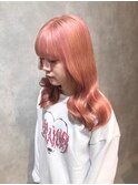 ピンクベージュ