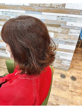 ハウオリ ヘアーワークス(Hauoli hair works) 外はねロブ×ピンクベージュ×イヤリングカラー