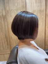 ロエ 平尾山荘(loe)&nbsp;【脱白髪染めハイライト】×大人のショートボブ