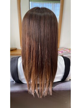 みとも美容室 大人の艶髪ストレート