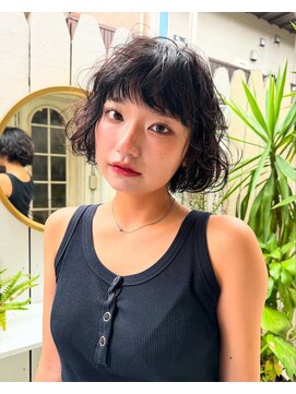 アデ オモテサンドウ(ade omotesando) 人気のボブを癖っぽく柔らかく作るウェーブヘア