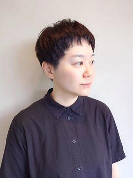 ラトリエコンタン(L´atelier Content) 30代40代50代おすすめ 黒髪のナチュラルベリーショート
