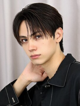 ザサードヘアー 船橋(THE 3rd HAIR) ストレートセンターパート