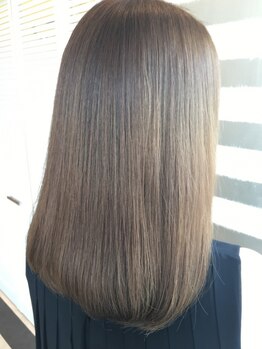 【髪質改善】もうパサつかない。厳選トリートメントで、思わず触れたくなるうるツヤ髪へ。