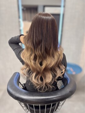 ブランシスヘアー(Bulansis Hair) ブラウンベージュのグラデーションカラー